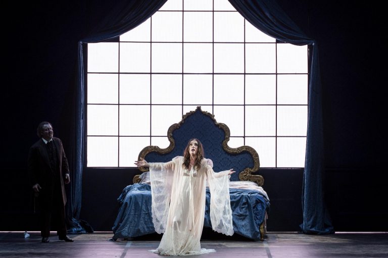 La traviata regia di Sofia Coppola 2026_Ermonela Jaho(Violetta)_ph Fabrizio Sansoni-Teatro dell’Opera di Roma_4554